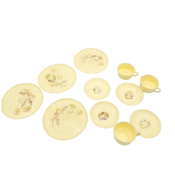 Vintage Taylor Smith Kid's Dish Set Yellow w/ Daisies Soft Plastic 1950s Soft - Picture 5 of 7